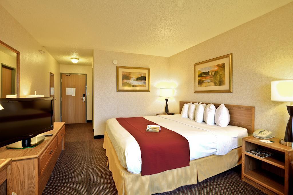 Quality Inn & Suites Missoula Bagian luar foto